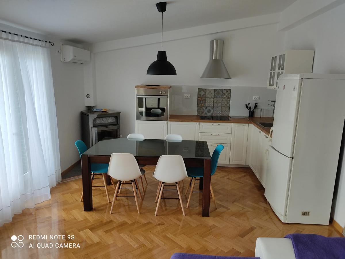 Apartmani Niko Podgora Kültér fotó