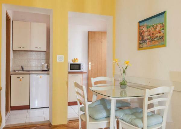 Apartmani Niko Podgora Kültér fotó