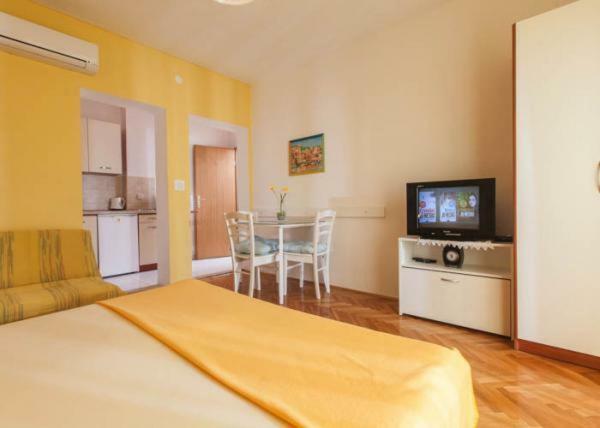 Apartmani Niko Podgora Kültér fotó