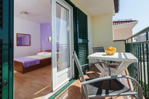 Apartmani Niko Podgora Kültér fotó